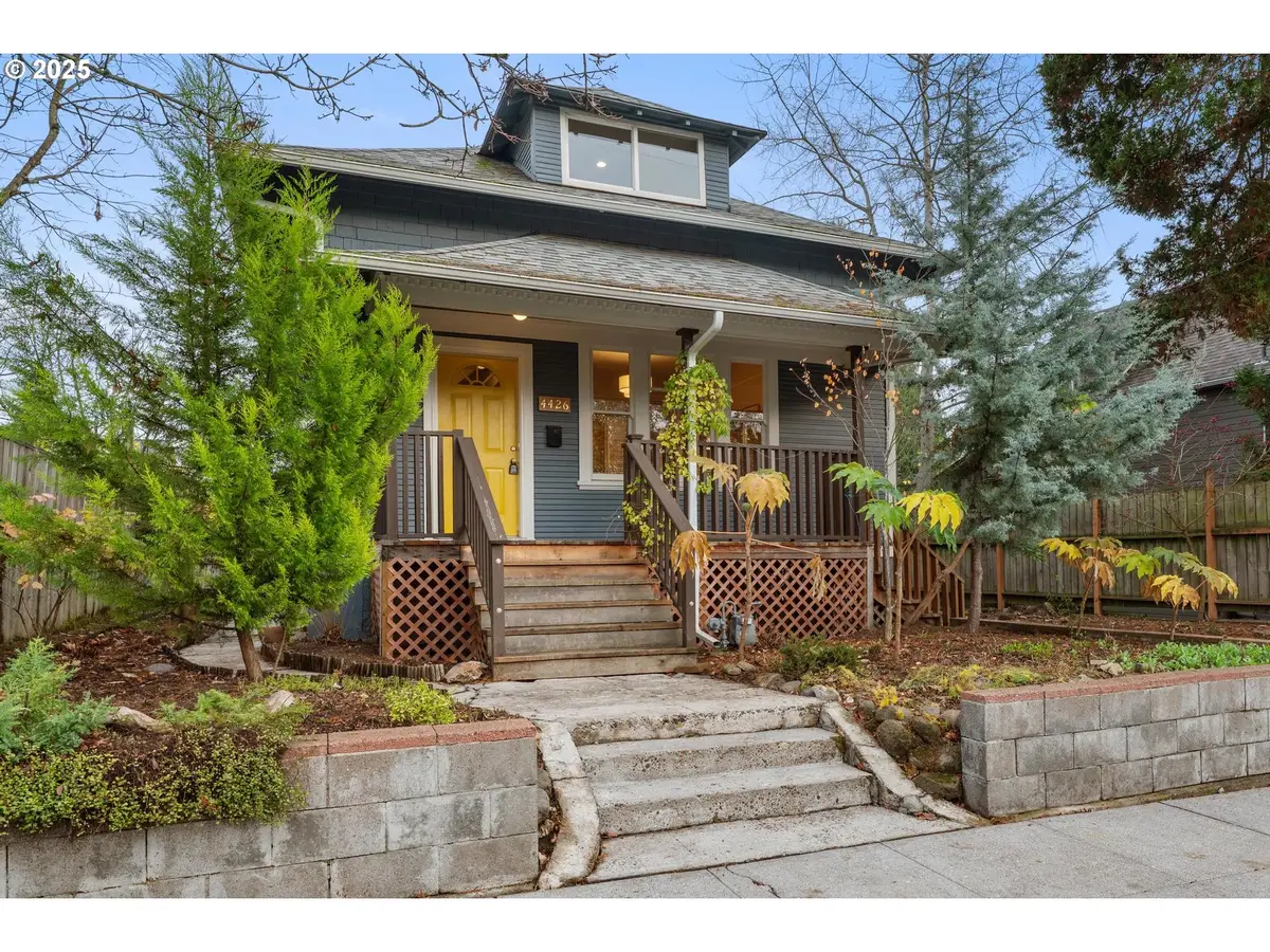 4426 N Commercial Ave, Portland, OR 97217 - Image #1