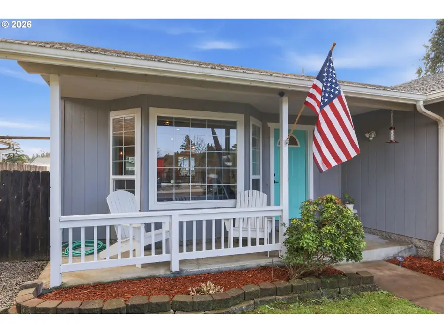 2075 Bryant Ave, Cottage Grove, OR 97424 - #3