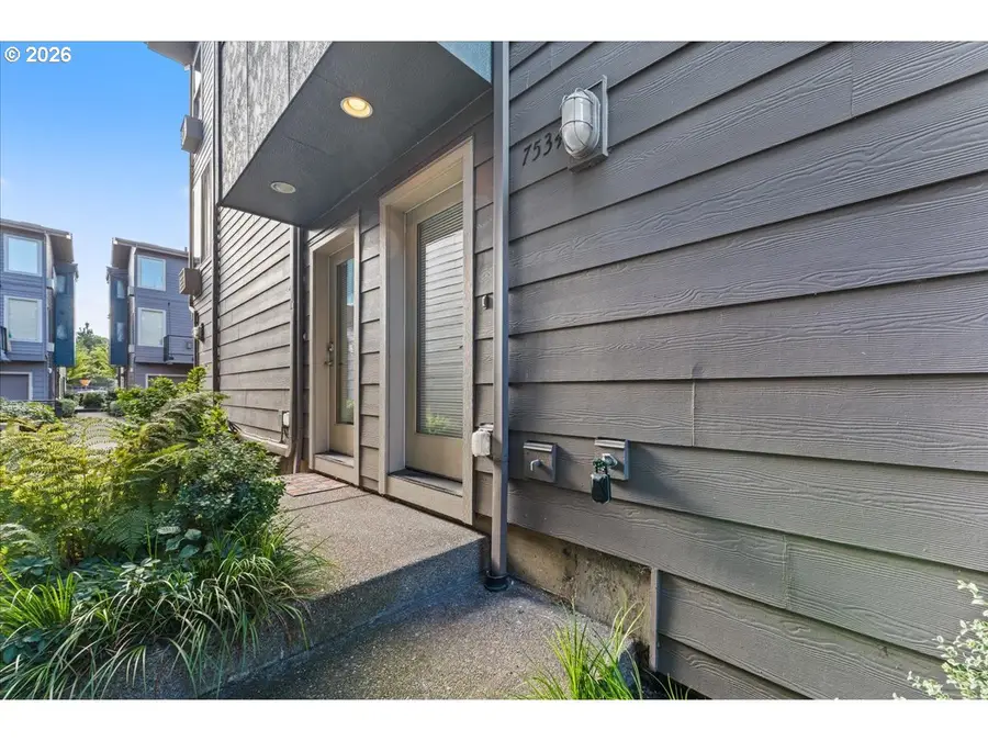 7534 N Burlington Ave, Portland, OR 97203 - #3