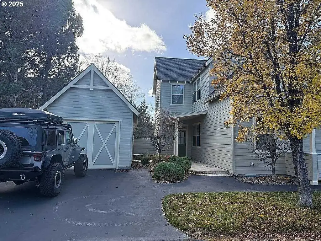 11122 Bunk House Ln, Redmond, OR 97756 - Image #1