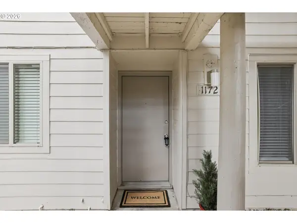 11721 SW Boones Bend Dr #9-3D, Beaverton, OR 97008