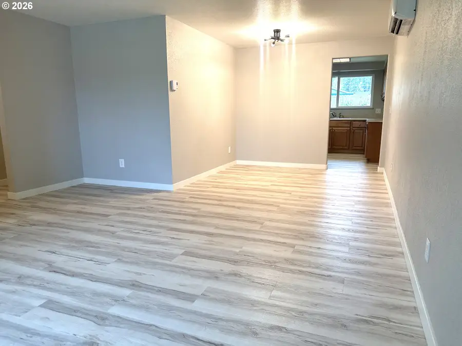 6875 B St, Springfield, OR 97478 - #2