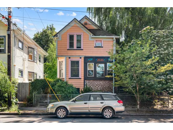 2616 SE Pine St, Portland, OR 97214