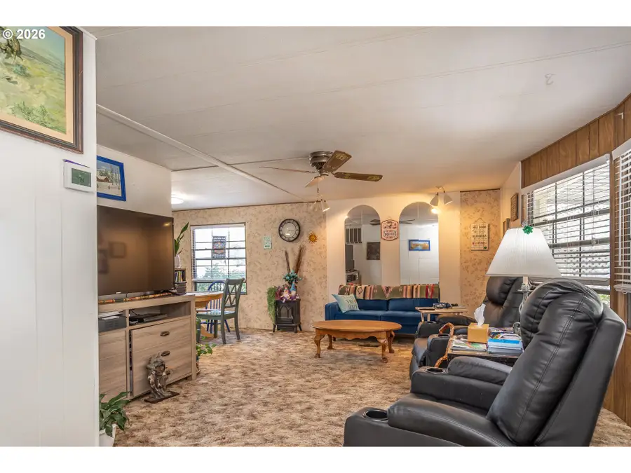 43 Mary Ann Ln, Roseburg, OR 97470 - #2