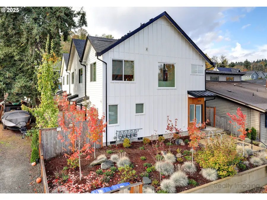 5723 S Kelly Ave, Portland, OR 97239 - Image #2