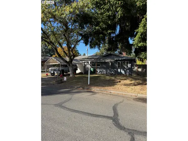 10947 SE Schiller St, Portland, OR 97266