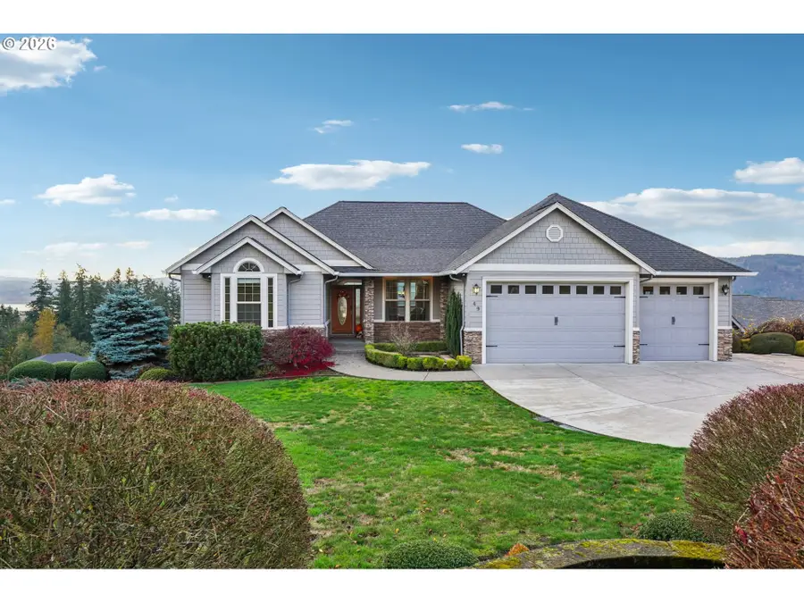 49 Essex Dr, Kelso, WA 98626 - #3