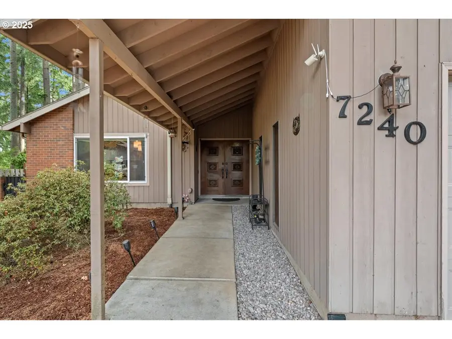 7240 SW 28th Ct, Beaverton, OR 97008 - Image #2