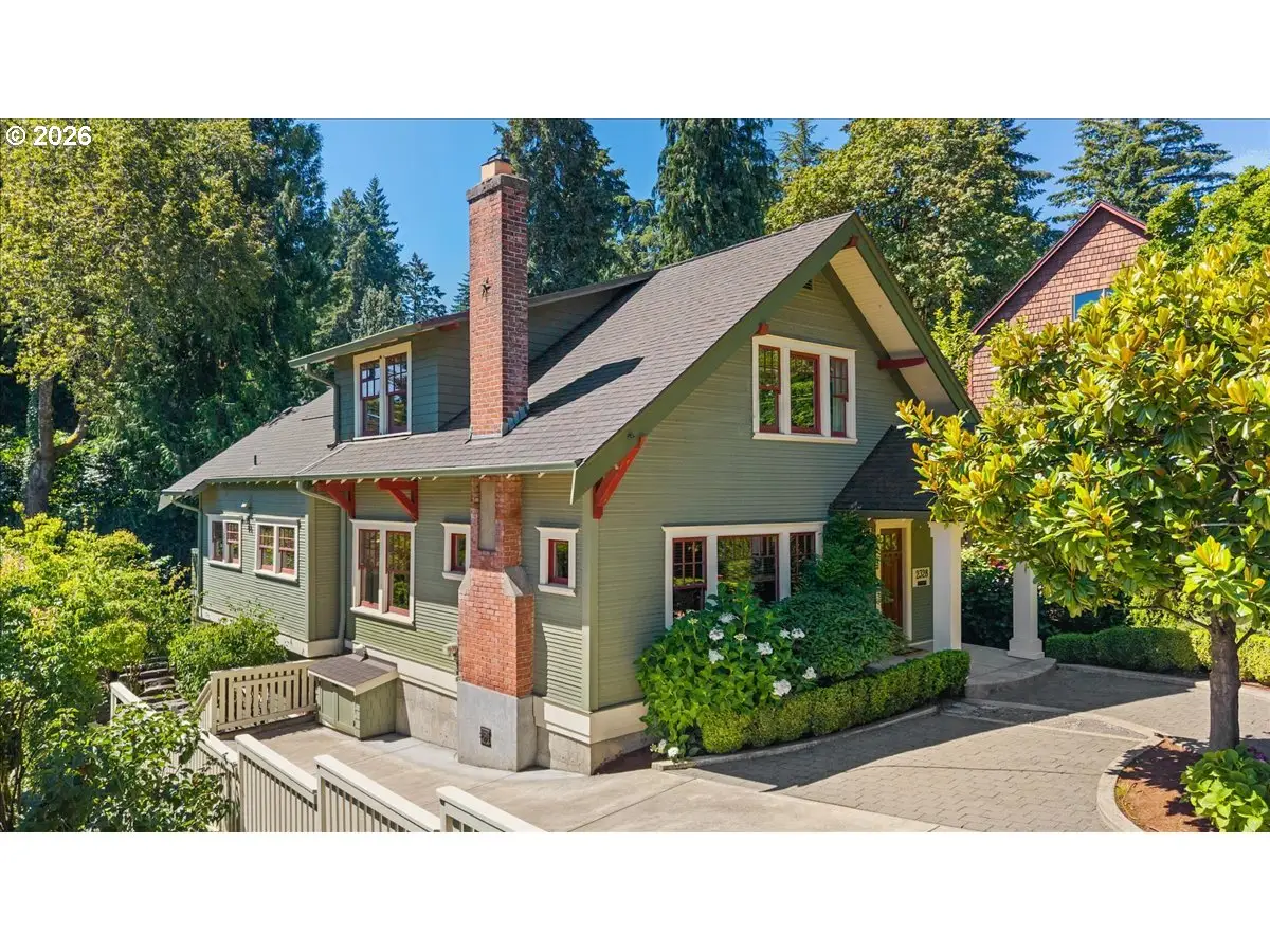 2328 SW Broadway Dr, Portland, OR 97201 - #1