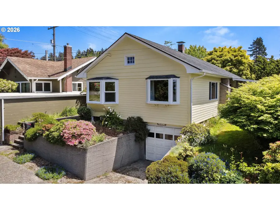 1814 4th St, Astoria, OR 97103 - #2