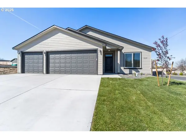 1214 SE Kimber Dr, Hermiston, OR 97838