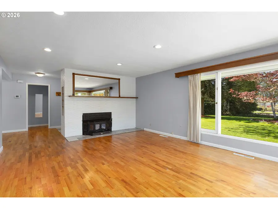 14 Royal Oaks Dr, Roseburg, OR 97471 - #3