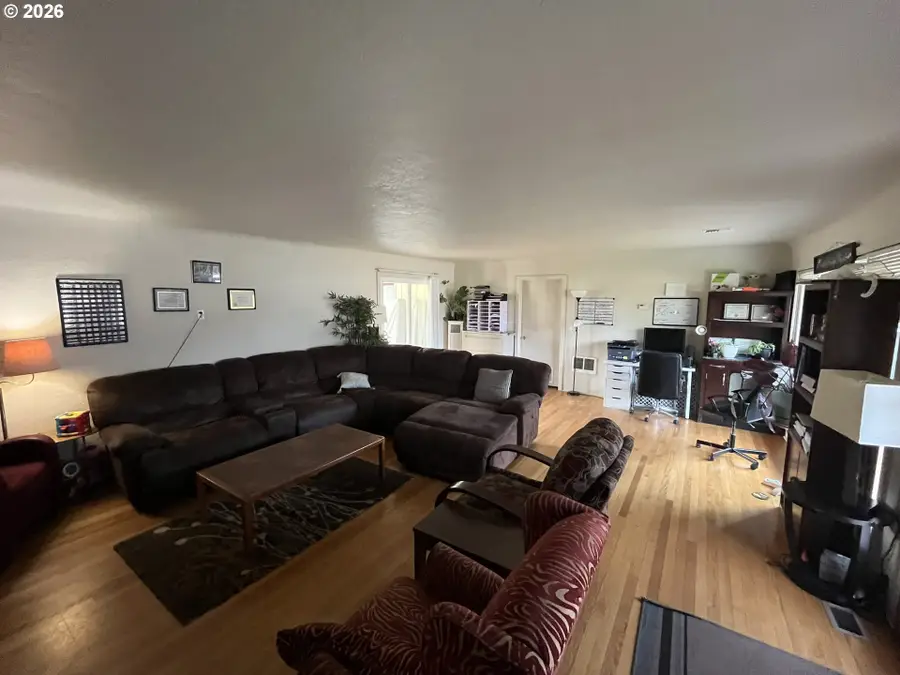 1010 Horn Ln, Eugene, OR 97404 - #3