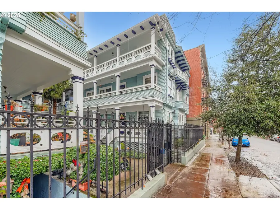 2127 NW Irving St #202, Portland, OR 97210 - Image #2