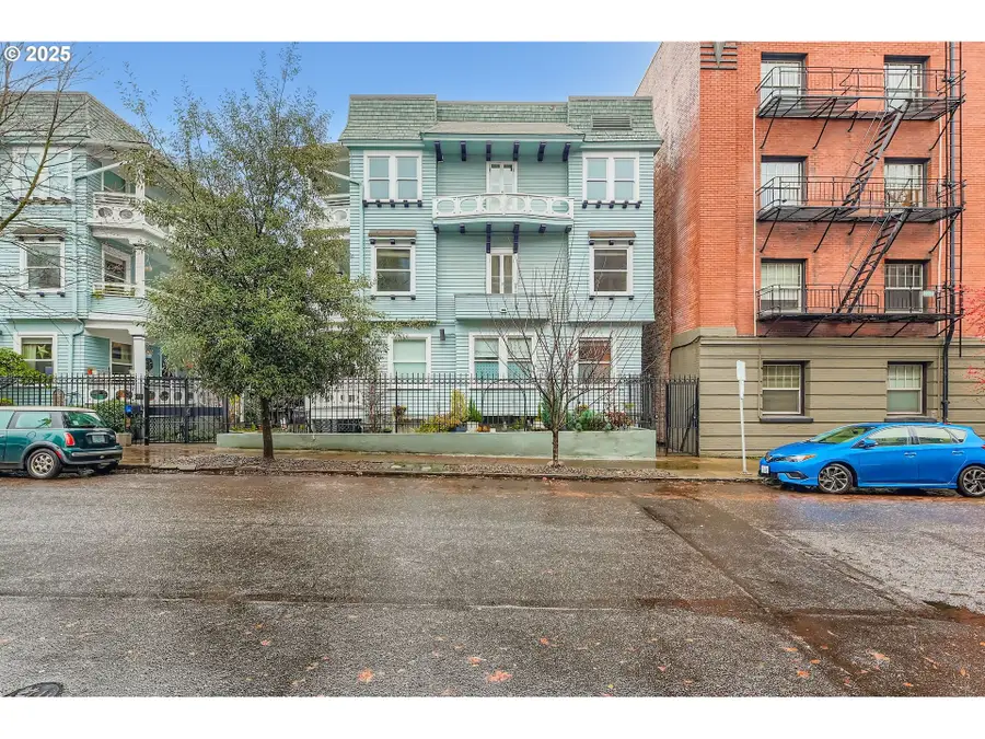 2127 NW Irving St #202, Portland, OR 97210 - Image #3