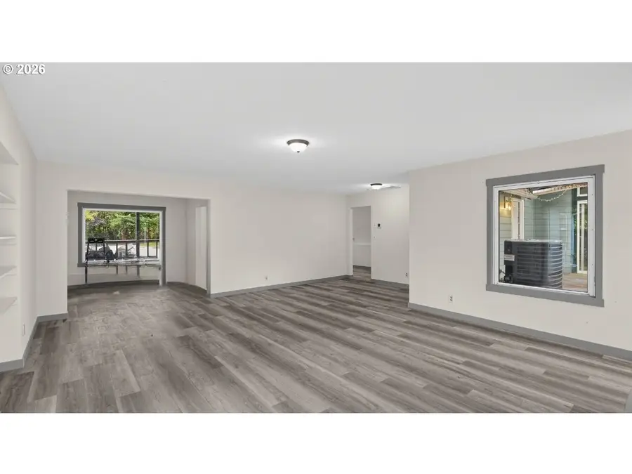 735 SE Boxwood Ln, Salem, OR 97302 - #2