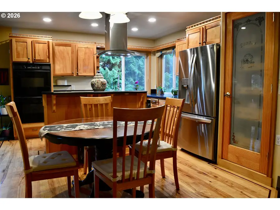 9845 SW Omara St, Tigard, OR 97223 - #3