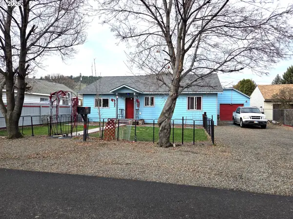 2904 N 3rd St, LaGrande, OR 97850