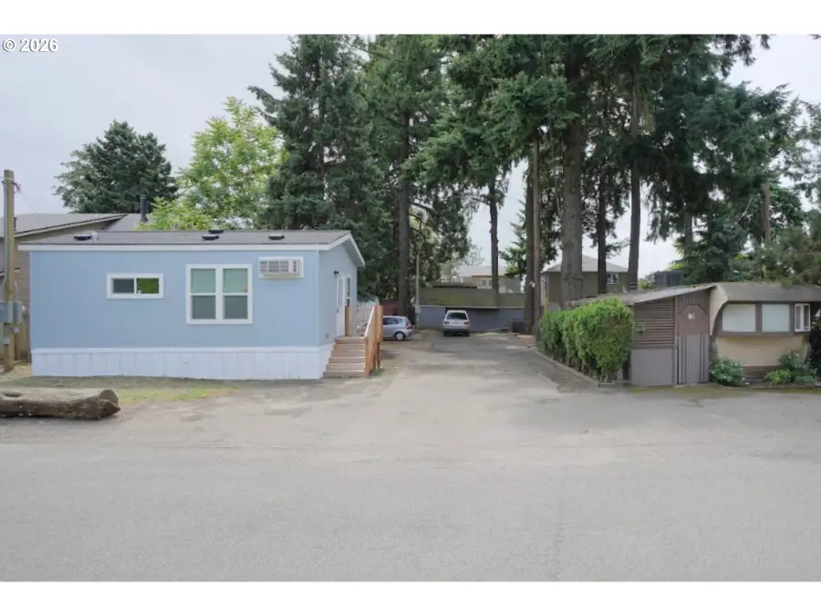 8460 SE Clatsop St, Portland, OR 97086 - #2