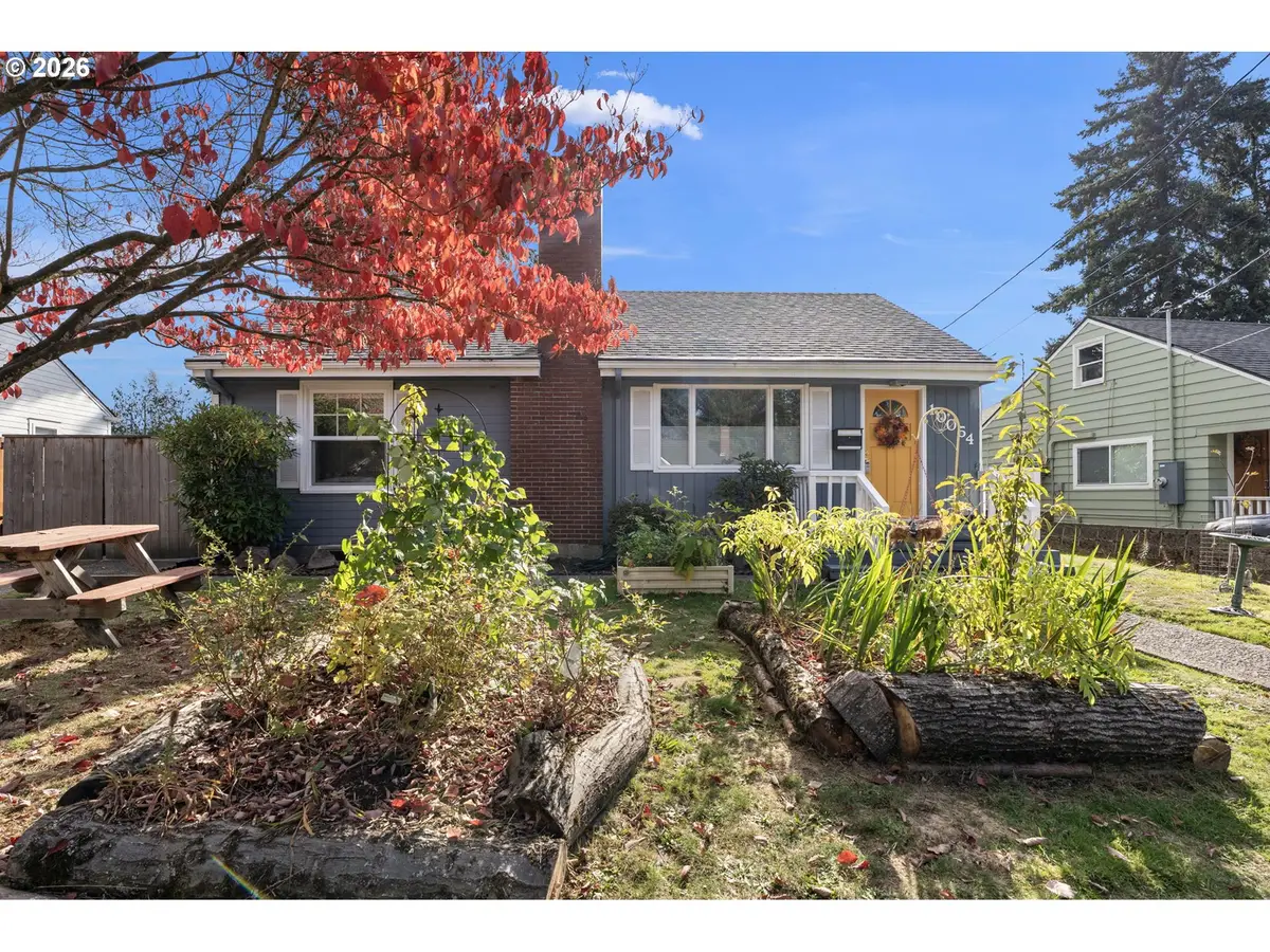 10054 NE Weidler St, Portland, OR 97220 - #1