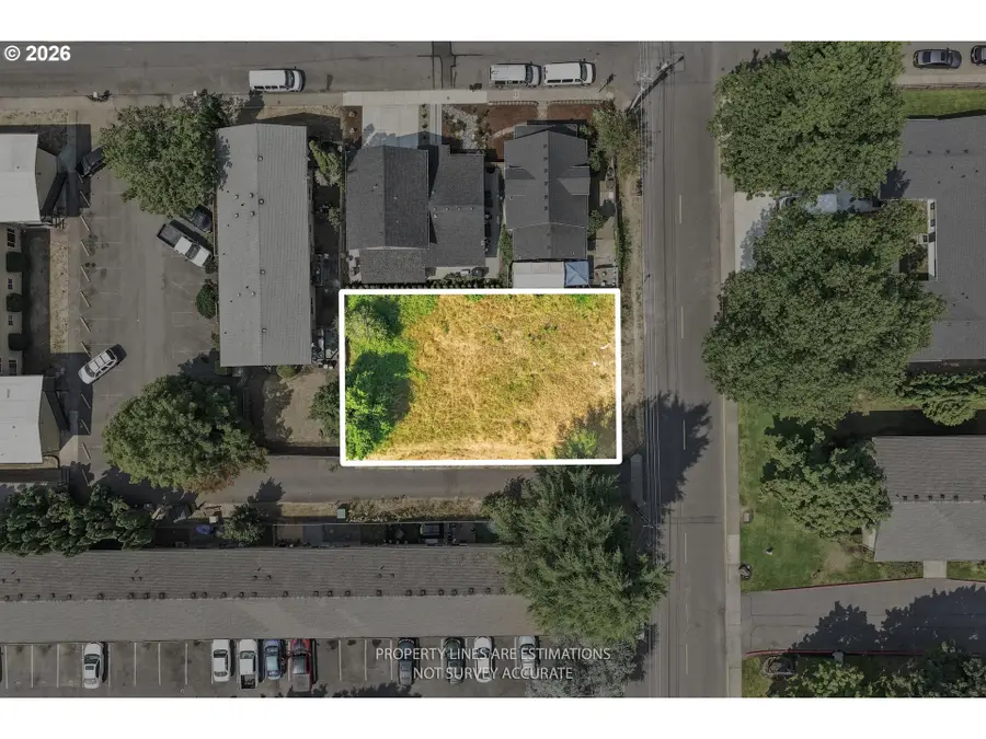 211 S Locust St, Canby, OR 97013 - #3
