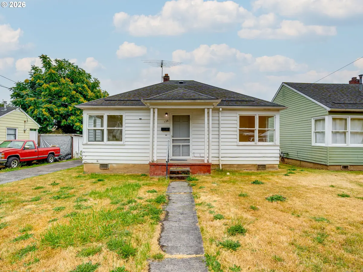 135 Halsey St, Saint Helens, OR 97051 - #1