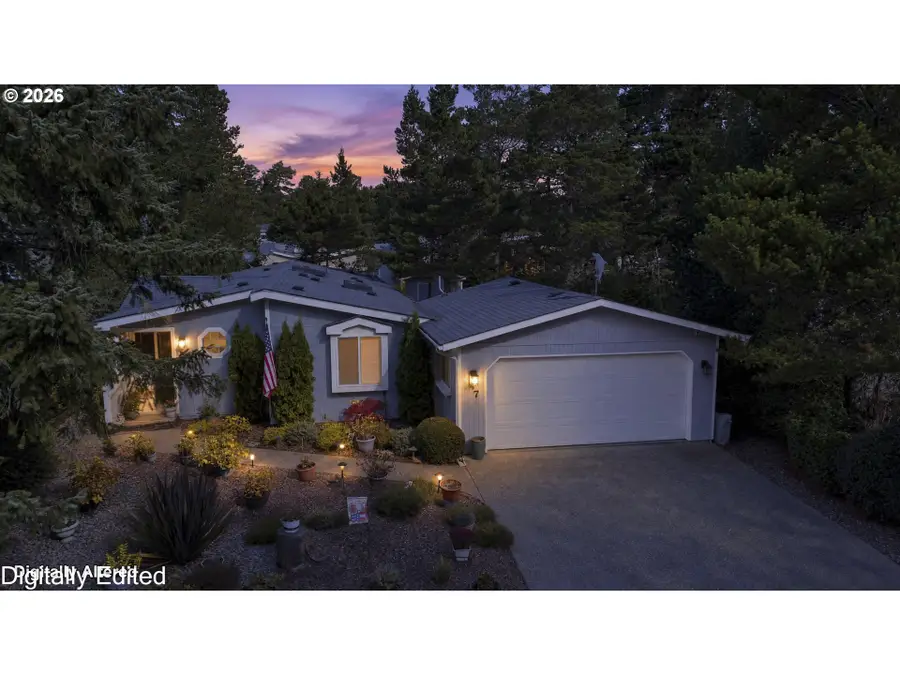 147 42nd Way, Florence, OR 97439 - #2