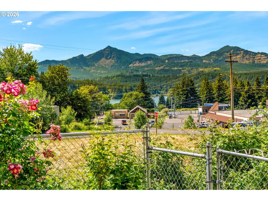 115 SW Regulator St, Cascade Locks, OR 97014 - #2