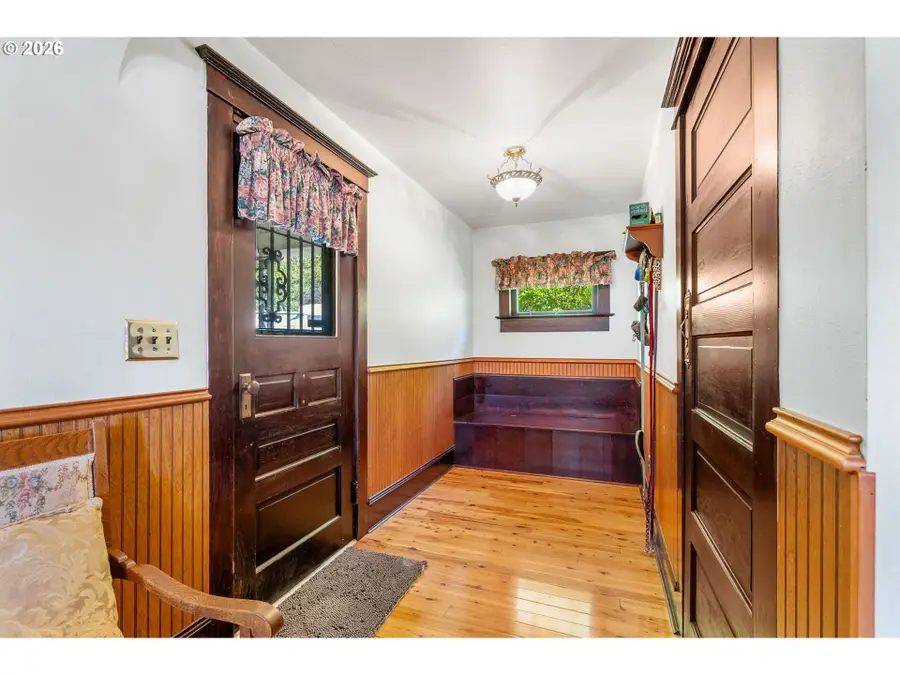 115 SW Regulator St, Cascade Locks, OR 97014 - #3