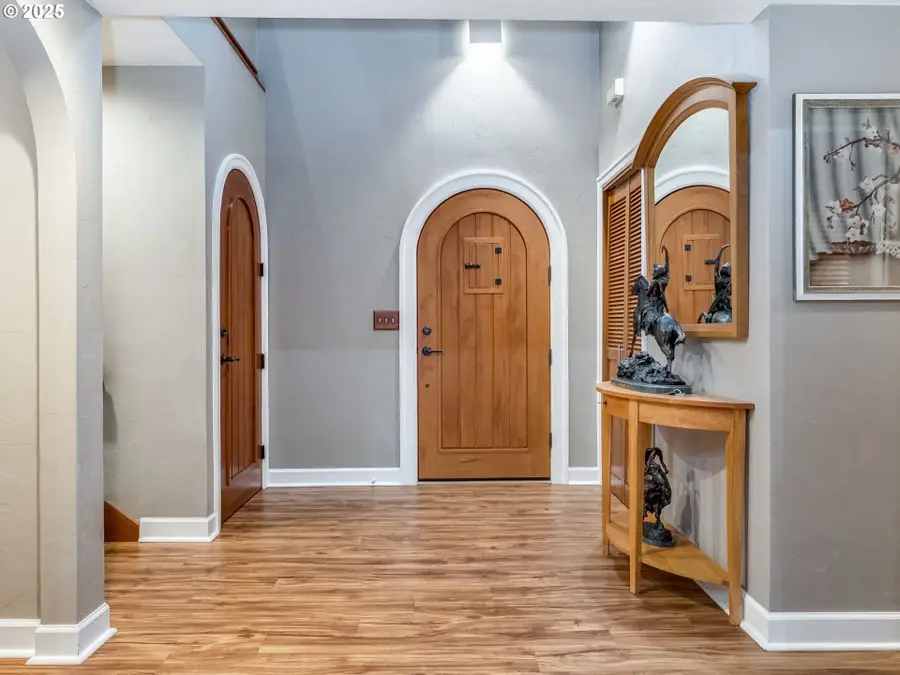 476 SW Hebb Park Rd, Northwest Clackamas, OR 97068 - Image #3