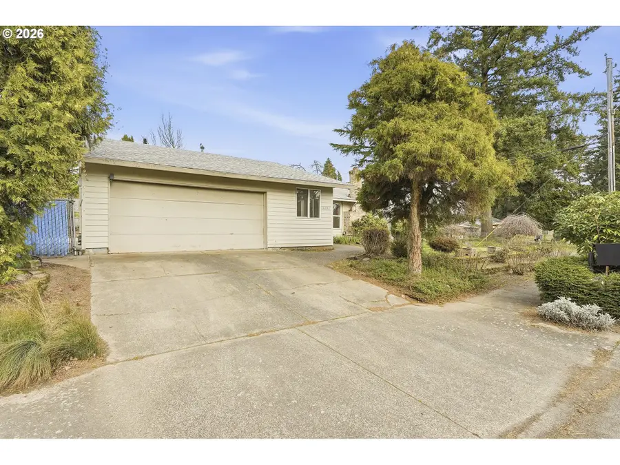 15893 NE Holladay St, Portland, OR 97230 - Image #2