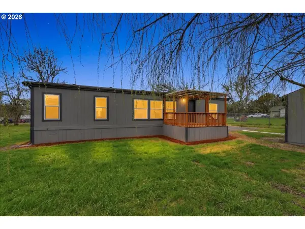 24300 SE Gravel Ln, EagleCreek, OR 97022