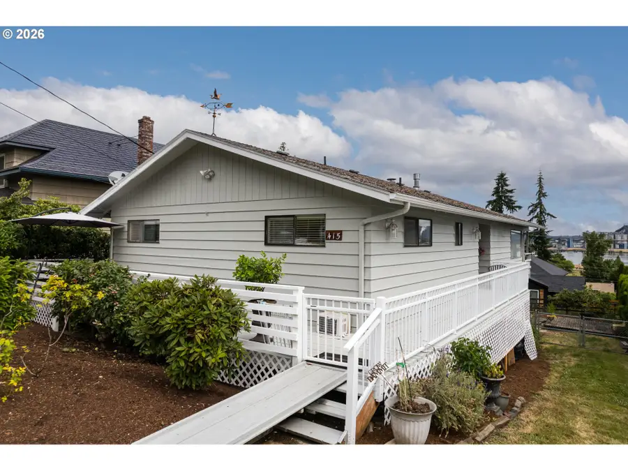 415 W D St, Rainier, OR 97048 - #2