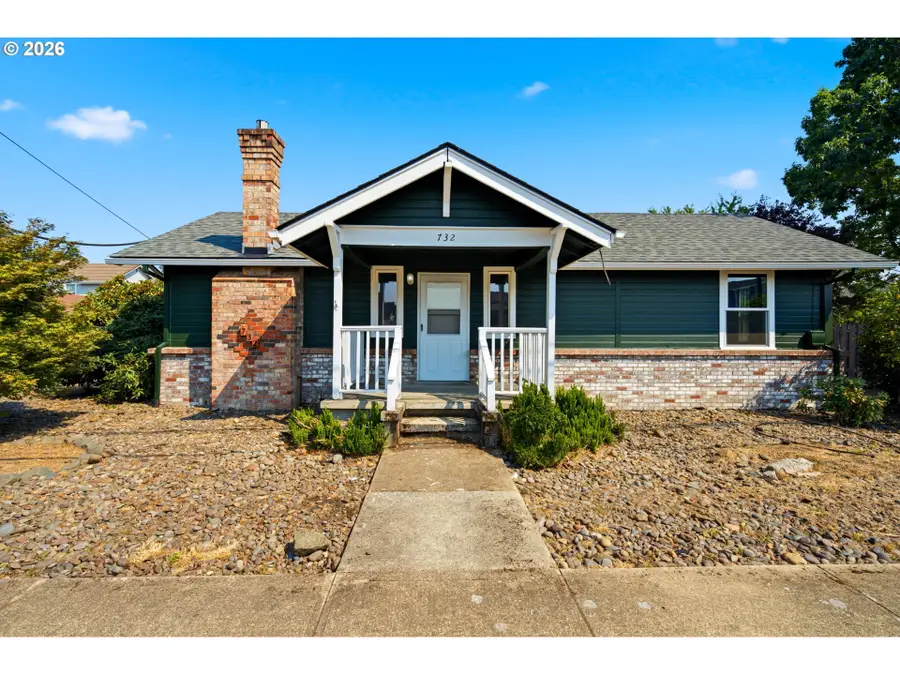 732 N College St, Newberg, OR 97132 - #3