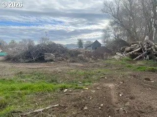 304 Shepler St, Dallesport, WA 98617