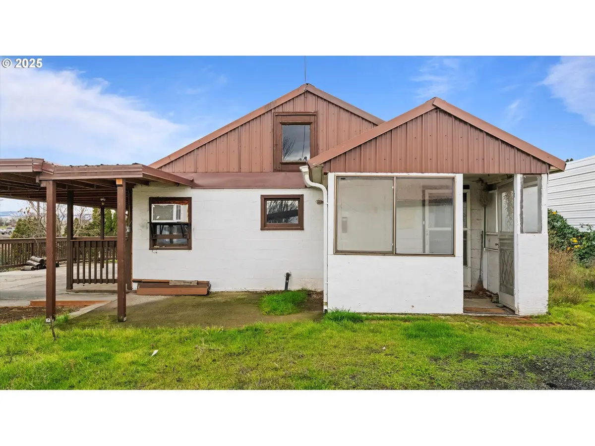 85576 Highway 11, Milton Freewater, OR 97862 - Image #1