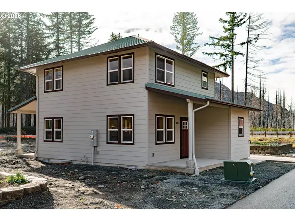 51680 Rose St, BlueRiver, OR 97413