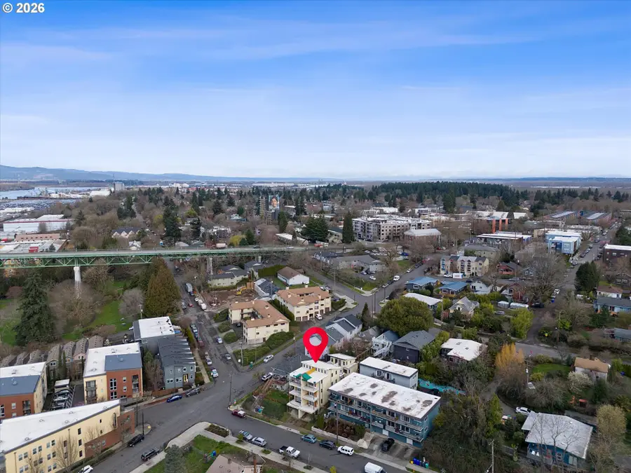8531 N Edison St N, Portland, OR 97203 - #3