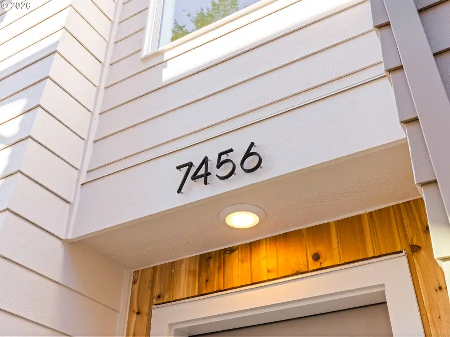 7456 SE Tolman St, Portland, OR 97206 - #3