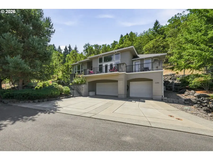 239 Winchester Creek Ave, Winchester, OR 97495 - #2