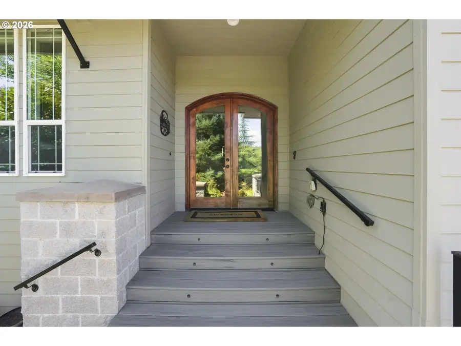 239 Winchester Creek Ave, Winchester, OR 97495 - #3
