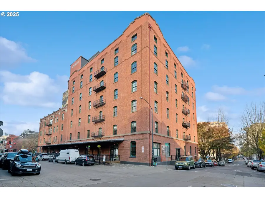 416 NW 13th Ave #303, Portland, OR 97209 - Image #2