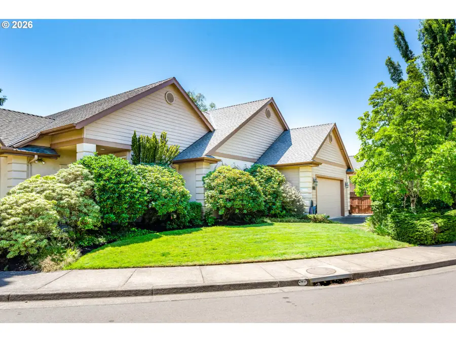 1243 Delrose Dr, Springfield, OR 97477 - #3