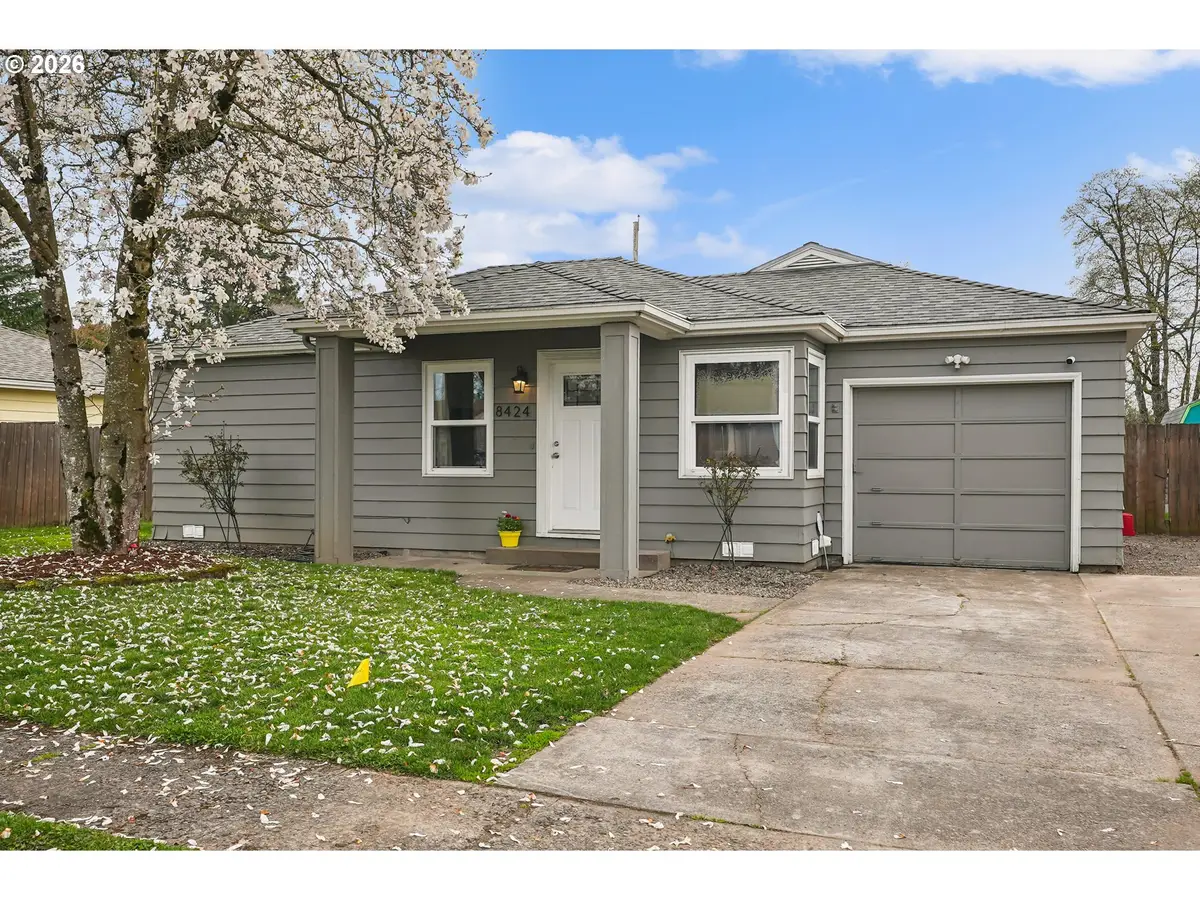 8424 SE Cornwell Ave, Northwest Clackamas, OR 97086 - #1