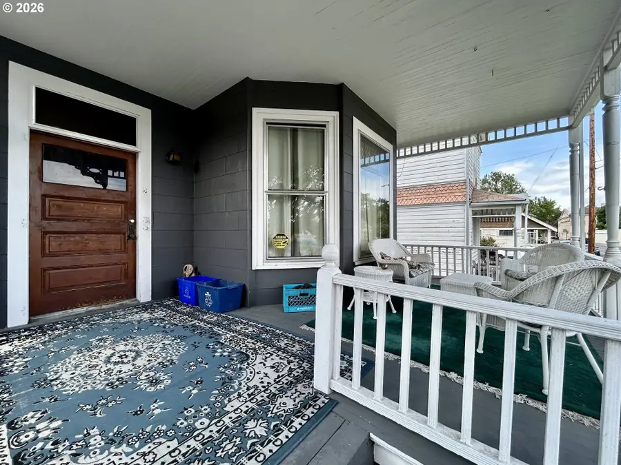 506 E 4th St, The Dalles, OR 97058 - #2