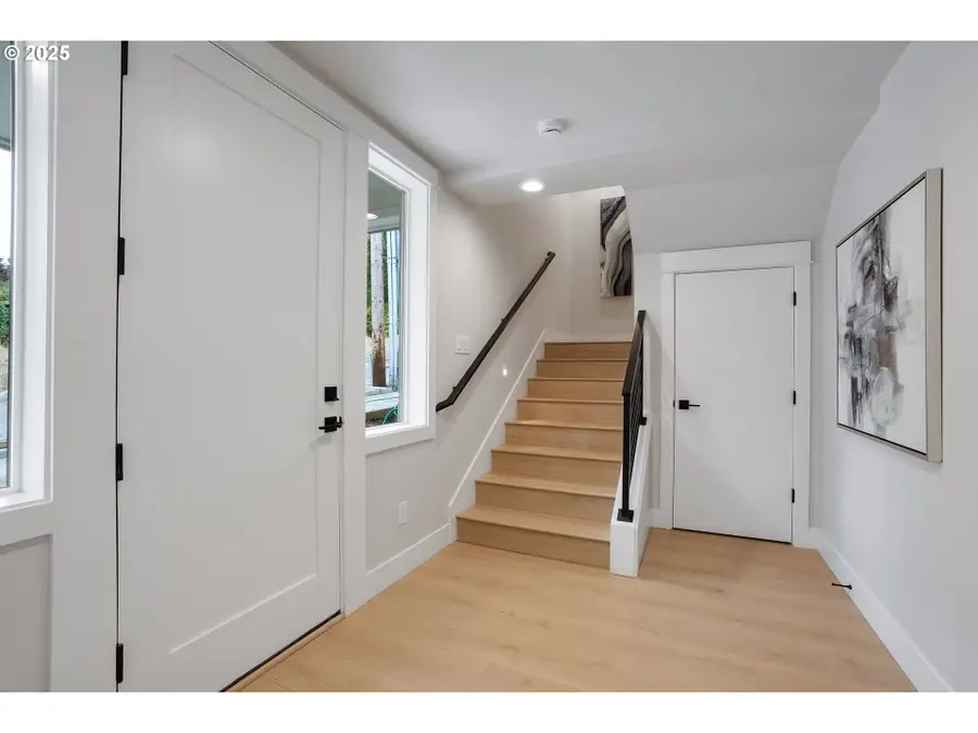 6012 SW 18th Ave, Portland, OR 97239 - Image #3