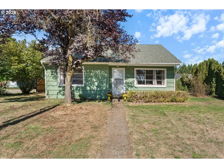 301 E 2nd St, Canby, OR 97013 - #2