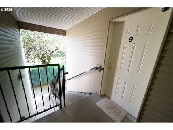 3317 SE 122nd Ave Se #9, Portland, OR 97236