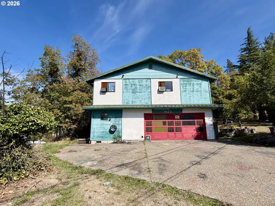 1122 SE Hawthorne Dr, Roseburg, OR 97470 - #2