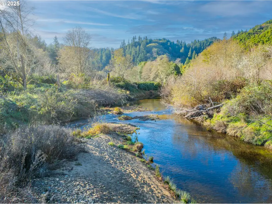 61565 Fairview Rd, Coquille, OR 97423 - Image #3